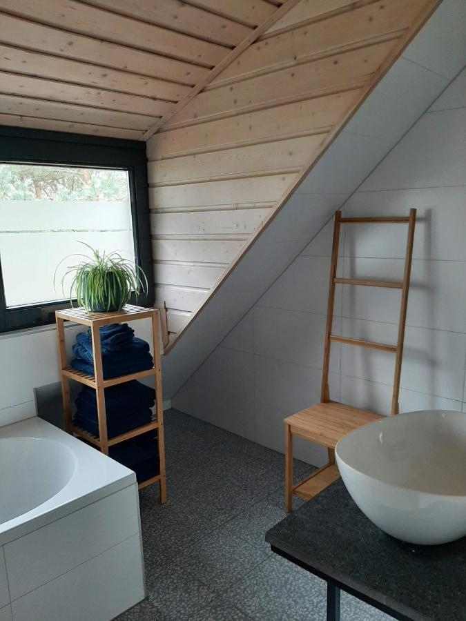 Vakantiehuis Met Hottub En Barrelsauna Ommen Exterior photo
